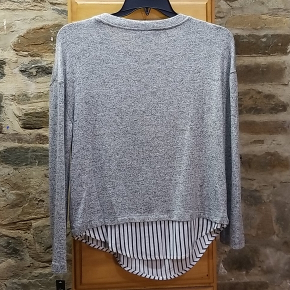 New Zac & Rachel Sweater with Gatherd Tie Bow - Picture 2 of 2